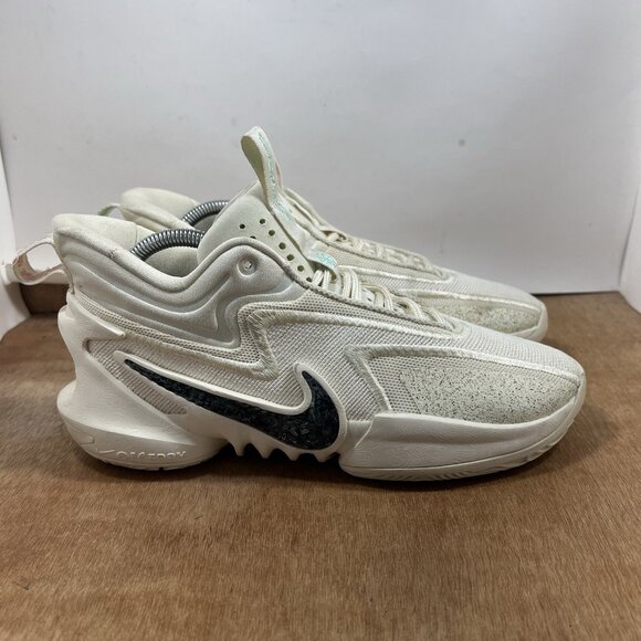 Nike Cosmic Unity 2 Men Size 8 Basketball Shoes Cocoanut Milk DH1537-100 - Picture 1 of 8
